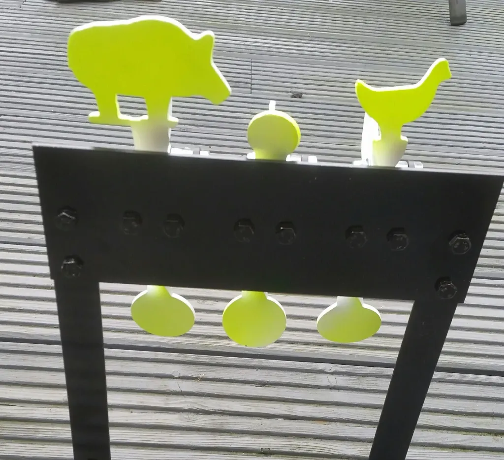 NRA Style Triple Resetting Target - Chick & Hog on stand in 2mm